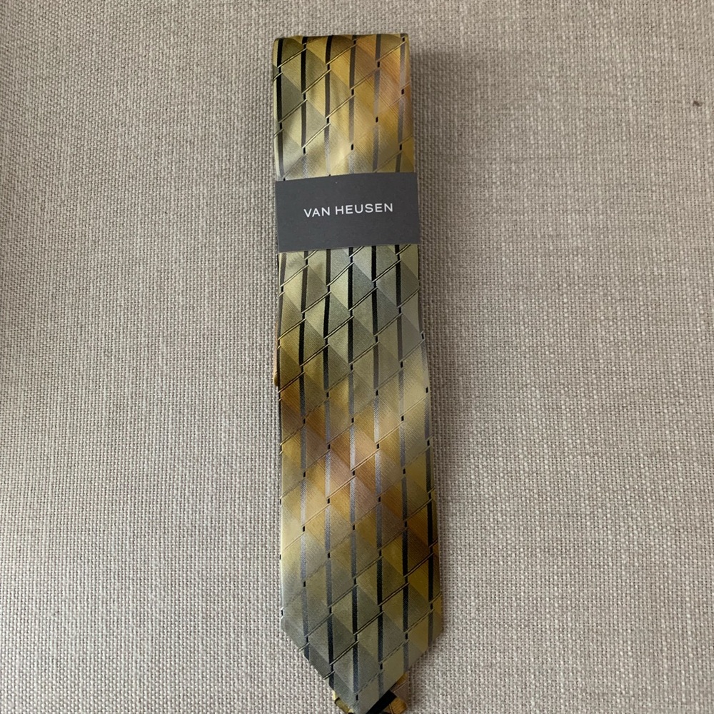 NWT Men’s Van Heusen Tie